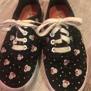 Minnie Mouse shoes